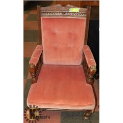 ESTATE ANTIQUE TIGER OAK DUSTY ROSE ARMCHAIR