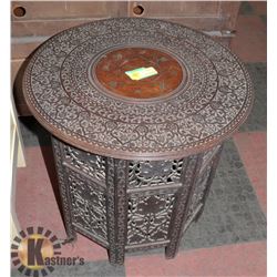ESTATE ANTIQUE WOOD CARVED END TABLE.