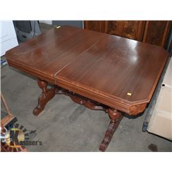 ANTIQUE WOOD CARVED TABLE.