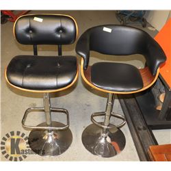 LOT OF 2 ASSORTED WOOD AND LEATHERETTE BAR STOOLS