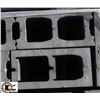 Image 2 : PALLET OF BLACK CONCRETE STRETCHER BLOCKS