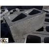 Image 2 : PALLET OF GREY PARTITION CONCRETE BLOCKS