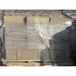 PALLET OF SANDSTONE SPLIT FACED SOLID CONCRETE