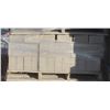 Image 1 : PALLET OF SANDSTONE SPLIT FACED SOLID CONCRETE