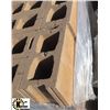 Image 2 : PALLET OF BROWN CONCRETE STRETCHER BLOCK