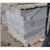 Image 1 : PALLET OF LIGHT GREY KNOCKOUT BOND BEAM BLOCKS
