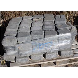 PALLET OF DARK GREY ROUND EDGES RETAINING WALL