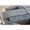 Image 2 : PALLET OF LIGHT GREY SPLIT FACED CORNER BLOCKS