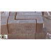 Image 2 : PALLET OF GREY SMOOTH FACED CORNER BLOCKS