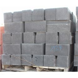PALLET OF DARK GREY SPLIT FACED LEDGE CONCRETE