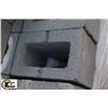 Image 2 : PALLET OF LIGHT GREY CINDER BLOCKS