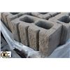 Image 2 : PALLET OF GREY 4 RIB SPLIT FACED BLOCK