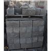 Image 1 : PALLET OF GREY SPLIT FACED CINDER BLOCK