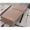 Image 2 : PALLET OF LIGHT BROWN RETAINING WALL CAPS W/