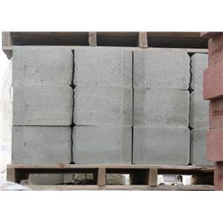 PALLET OF GREY STRAIGHT RETAINING WALL BLOCKS