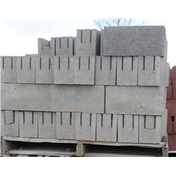 PALLET OF GREY KNOCKOUT BOND BEAM BLOCK