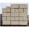 Image 1 : PALLET OF LIGHT GREY CONCRETE PILLAR BLOCKS