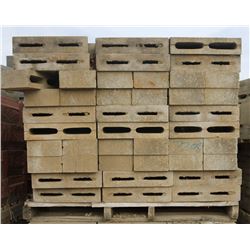 PALLET OF LIGHT GREY PARTITION CONCRETE BLOCKS