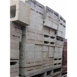 PALLET OF LIGHT GREY PARTITION CONCRETE BLOCKS