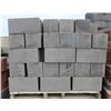 Image 1 : PALLET OF DARK GREY SPLIT FACED CONCRETE BLOCKS
