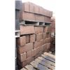 Image 1 : 1.5 PALLETS OF BROWN PARTITION CONCRETE BLOCK