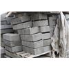 Image 1 : PALLET OF GREY SPLIT FACED SOLID CONCRETE BLOCKS