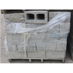 PALLET OF LIGHT GREY SPLIT FACED CONCRETE BLOCKS