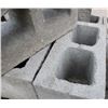Image 2 : PALLET OF GREY SPLIT FACED CONCRETE BLOCKS