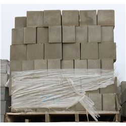 PALLET OF GREY SINGLE BULLNOSE HALF CONCRETE BLOCK