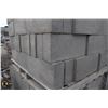 Image 2 : PALLET OF LIGHT GREY SPLIT FACED SOLID BLOCKS