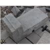 Image 2 : PALLET OF GREY SPLIT RIB CONCRETE CORNERS