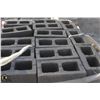 Image 2 : PALLET OF DARK GREY SPLIT FACED CONCRETE BLOCKS