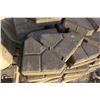 Image 2 : PALLET OF BEIGE TRIANGLED SHAPED PAVING STONES