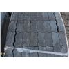 Image 2 : PALLET OF DARK GREY INTERLOCKING PAVING BRICKS