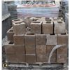 Image 1 : 2 PALLETS OF ASSORTED SPLIT FACED HALF CINDER BLOC