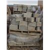Image 1 : 8 PALLETS OF LIGHT GREY WEDGE RETAINING WALL BLOCK