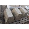 Image 1 : LOT OF 3 PEBBLED CONCRETE BASES