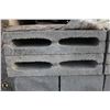Image 2 : PALLET OF GREY PARTITION CONCRETE BLOCKS