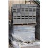 Image 1 : PALLET OF GREY PARTITION CONCRETE BLOCKS