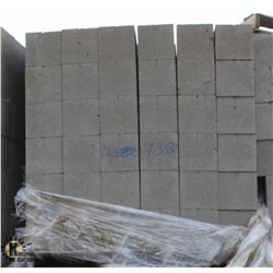 PALLET OF LIGHT GREY HALF CINDER BLOCKS