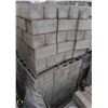 Image 1 : PALLET OF SPLIT FACED TAN CINDER BLOCKS
