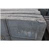 Image 2 : PALLET OF LIGHT GREY RETAINING WALL CAPS
