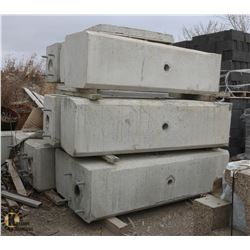 LARGE LOT OF CONCRETE PILLARS