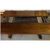 Image 2 : Mahogany dining table w/1 leaf