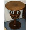 Image 1 : VICTORIAN WALNUT SEWING STAND late 19th century