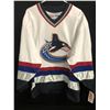 Image 2 : TODD BERTUZZI VANCOUVER CANUCKS HOCKEY JERSEY (SIZE 48)