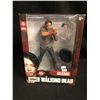 Image 1 : THE WALKING DEAD "GLENN" 10 INCH DELUXE ACTION FIGURE