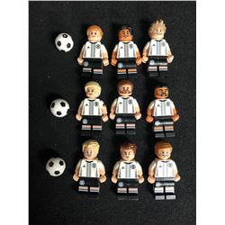 LOOSE LEGO LOT SOCCER TEAM (MINIFIGURES)