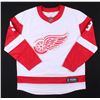 Image 3 : GORDIE HOWE SIGNED RED WINGS JERSEY (PSA/ DNA COA)