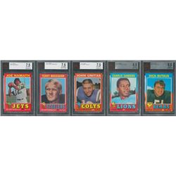 1971 Topps Football Complete Set (263) with (28) PSA and BVG Graded Cards